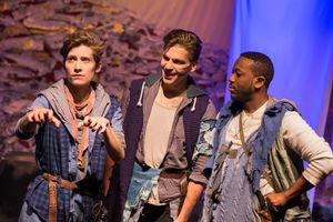 Antigone, photo 14 of 75