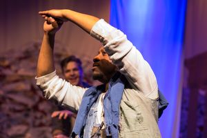 Antigone, photo 9 of 75